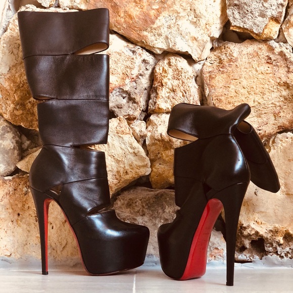 CHRISTIAN LOUBOUTIN CUTOUT PLATFORMS - Picture 7 of 17